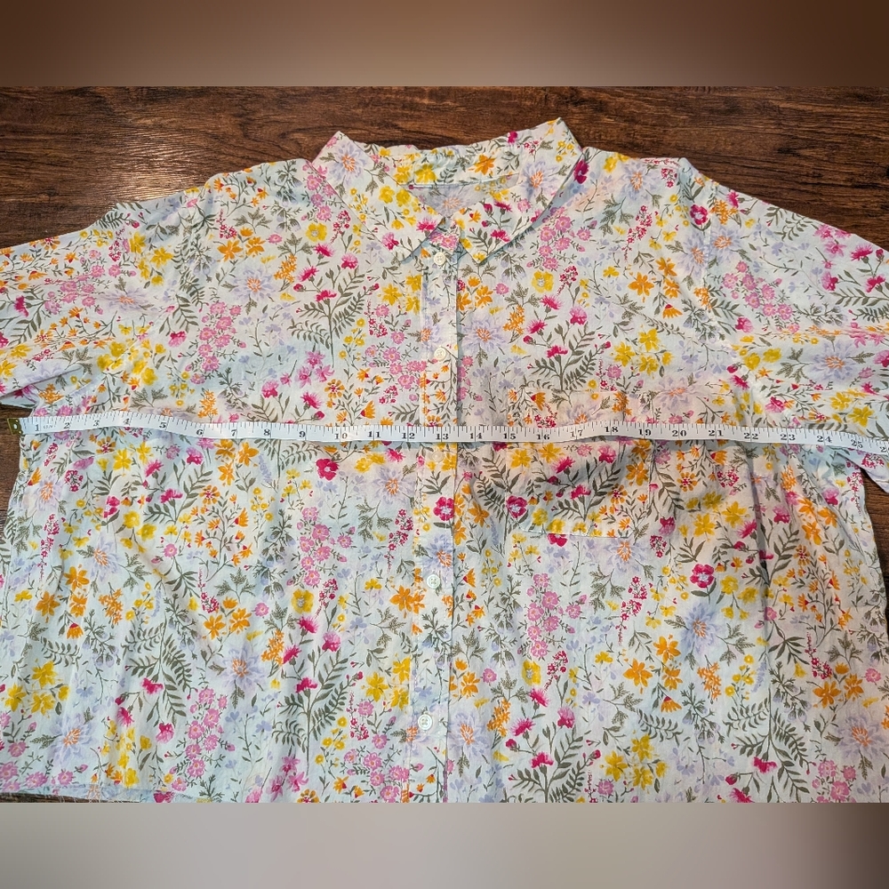 Old Navy Women's Floral Cropped Button-Down Shirt (XXL) - Picture 6 of 12